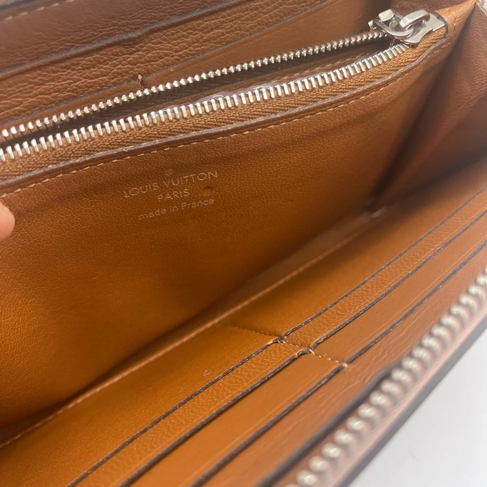 Louis Vuitton Articles De Voyage Zippy Wallet